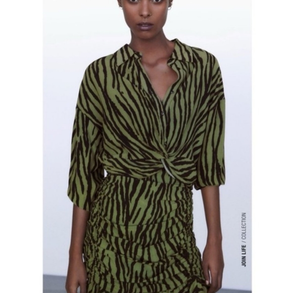 NWT Zara zebra print crop top - Picture 2 of 11